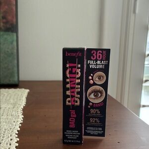 NWT Benefits bang mascara intense black, smudge proof flake free